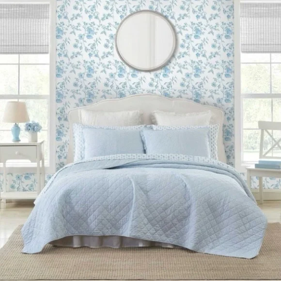 Laura Ashley Oxford Striped Quilt Set Blue
Full/Queen - Picture 1 of 6